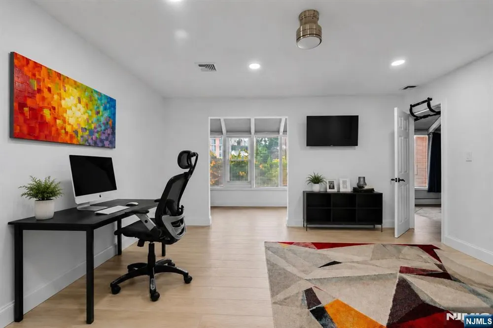4B Cove Lane North Bergen, NJ 07047