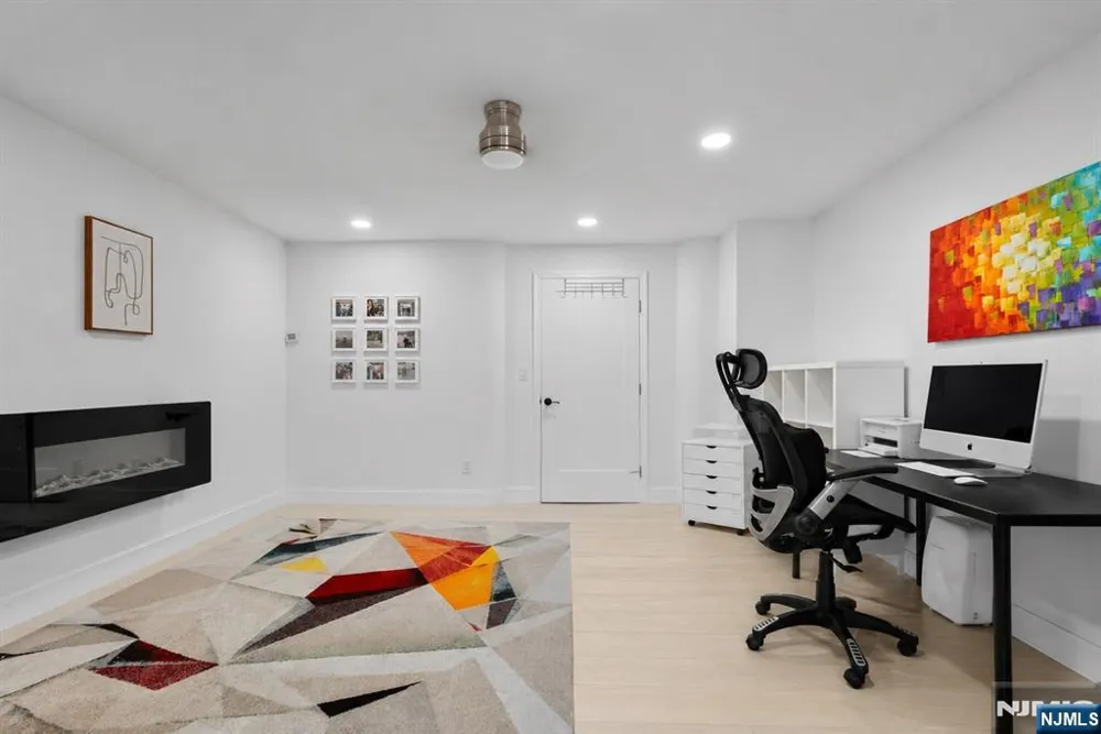 4B Cove Lane North Bergen, NJ 07047
