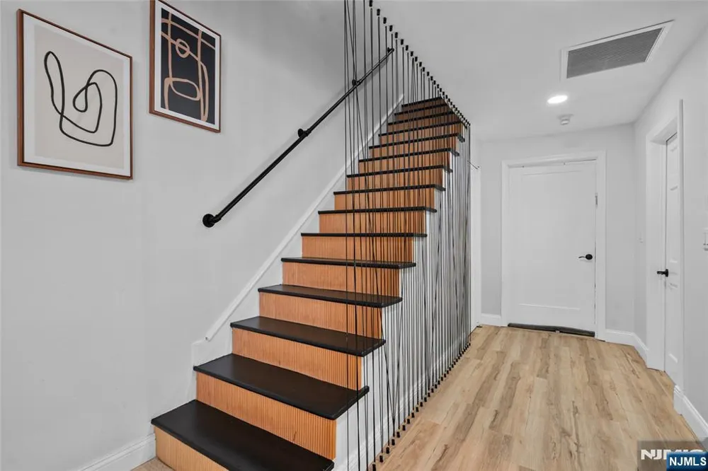 4B Cove Lane North Bergen, NJ 07047