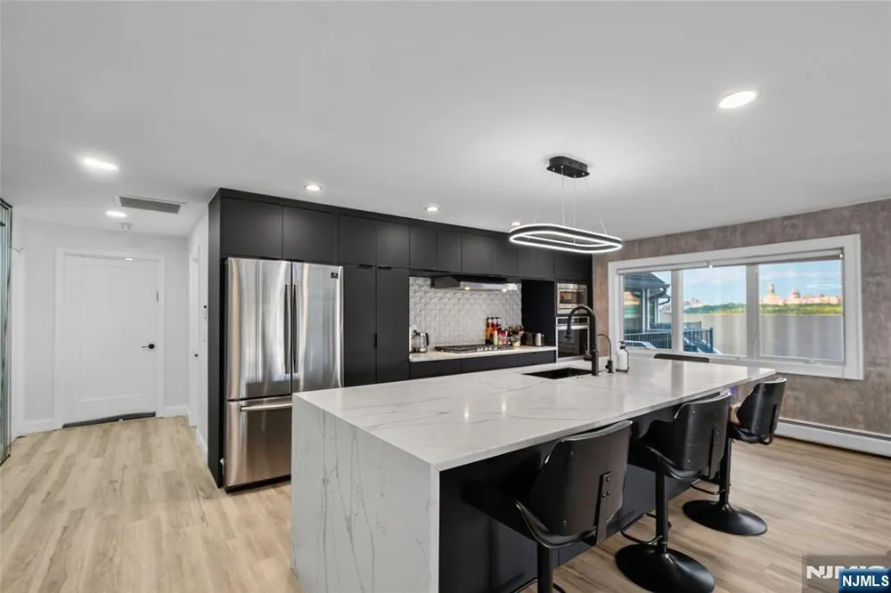 4B Cove Lane North Bergen, NJ 07047