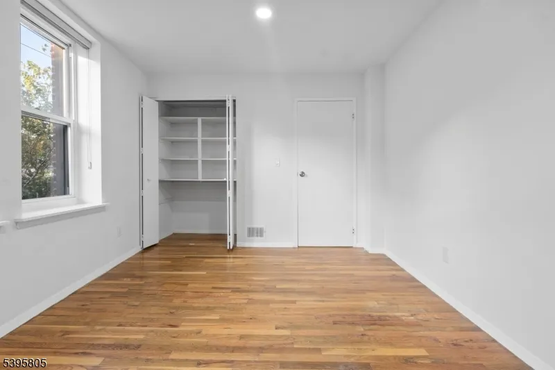 109 Grand Ave #1A Unit 1A Englewood City, NJ 07631