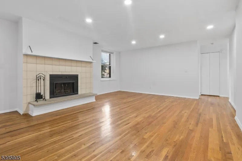 109 Grand Ave #1A Unit 1A Englewood City, NJ 07631