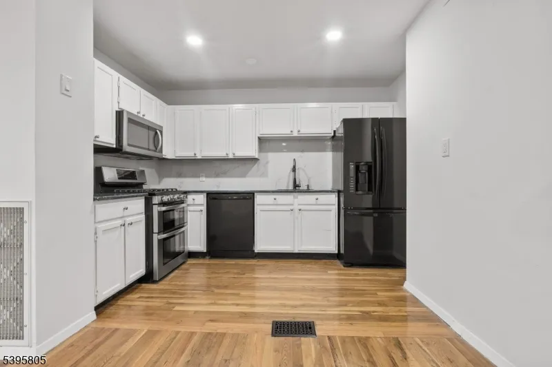 109 Grand Ave #1A Unit 1A Englewood City, NJ 07631