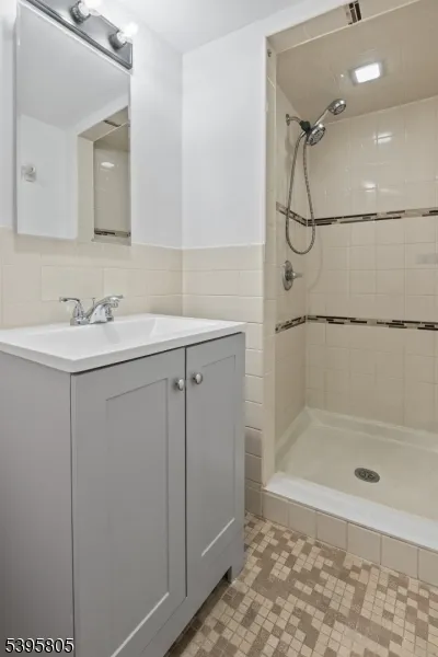 109 Grand Ave #1A Unit 1A Englewood City, NJ 07631