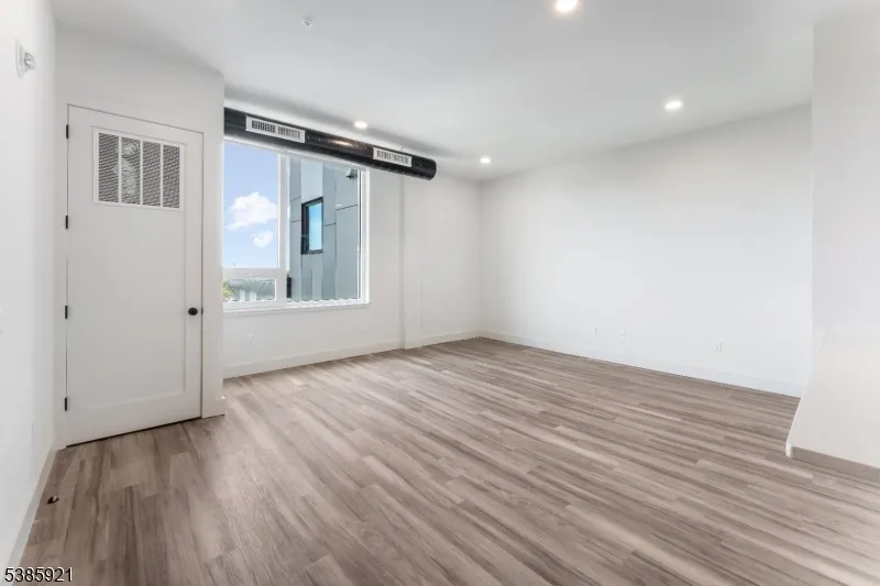 55 Washington St #9D Unit 9D East Orange City, NJ 07017