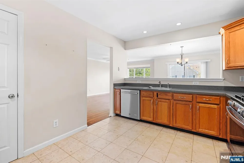 74 Mountainside Drive Pompton Lakes, NJ 07442