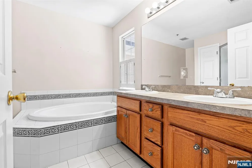 74 Mountainside Drive Pompton Lakes, NJ 07442