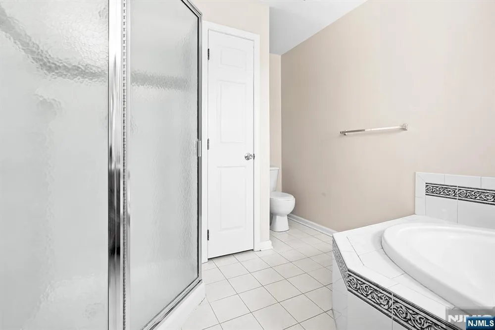 74 Mountainside Drive Pompton Lakes, NJ 07442