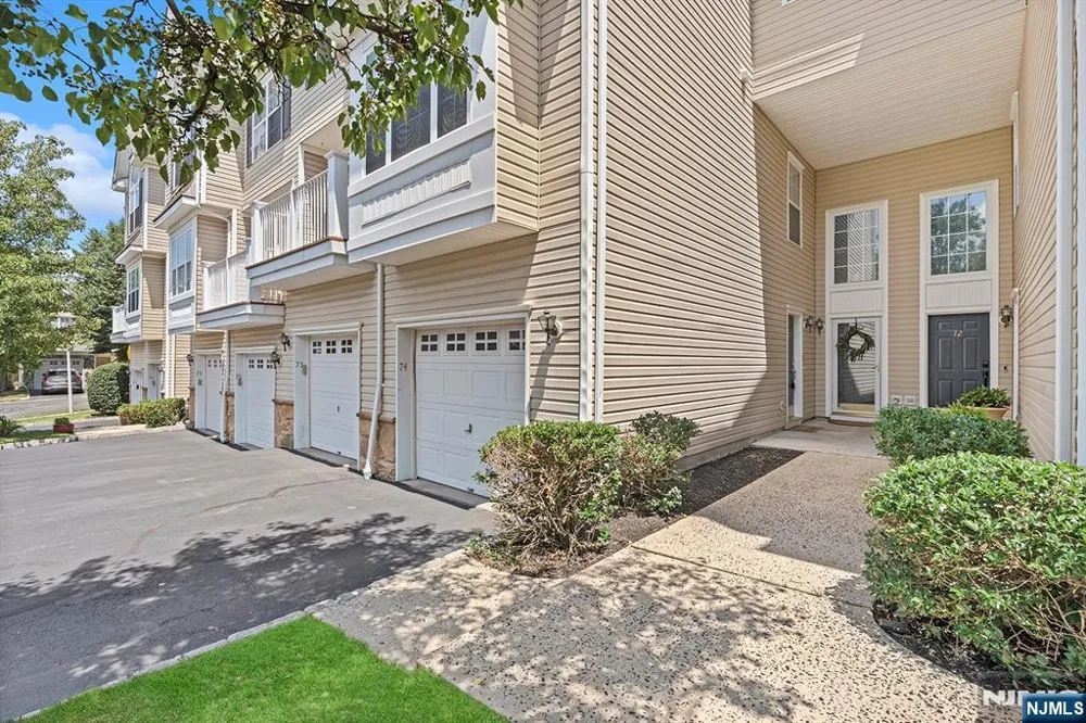 74 Mountainside Drive Pompton Lakes, NJ 07442