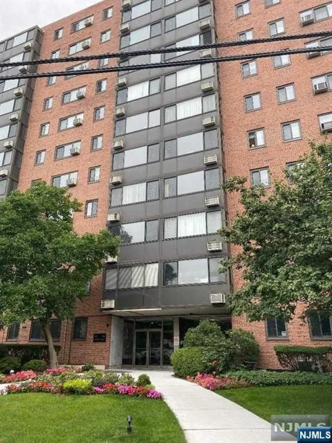 90 Prospect Avenue 6F