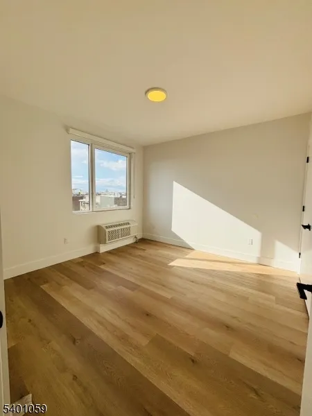 39 Madison St Newark City, NJ 07105