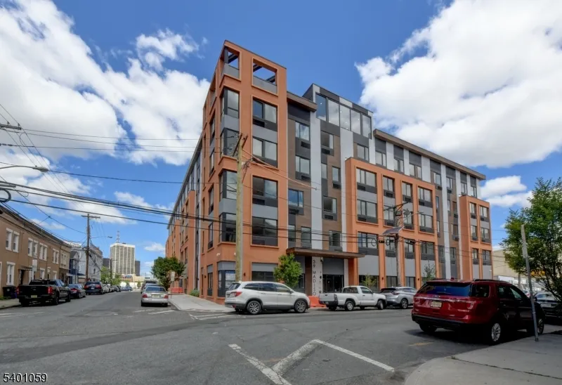 39 Madison St Newark City, NJ 07105