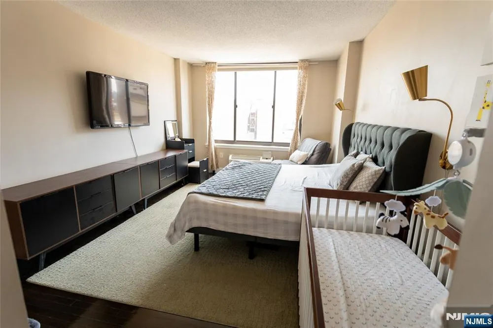 415 Newark Street 5A Hoboken, NJ 07030