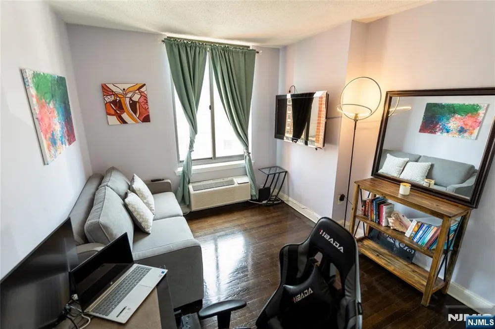 415 Newark Street 5A Hoboken, NJ 07030