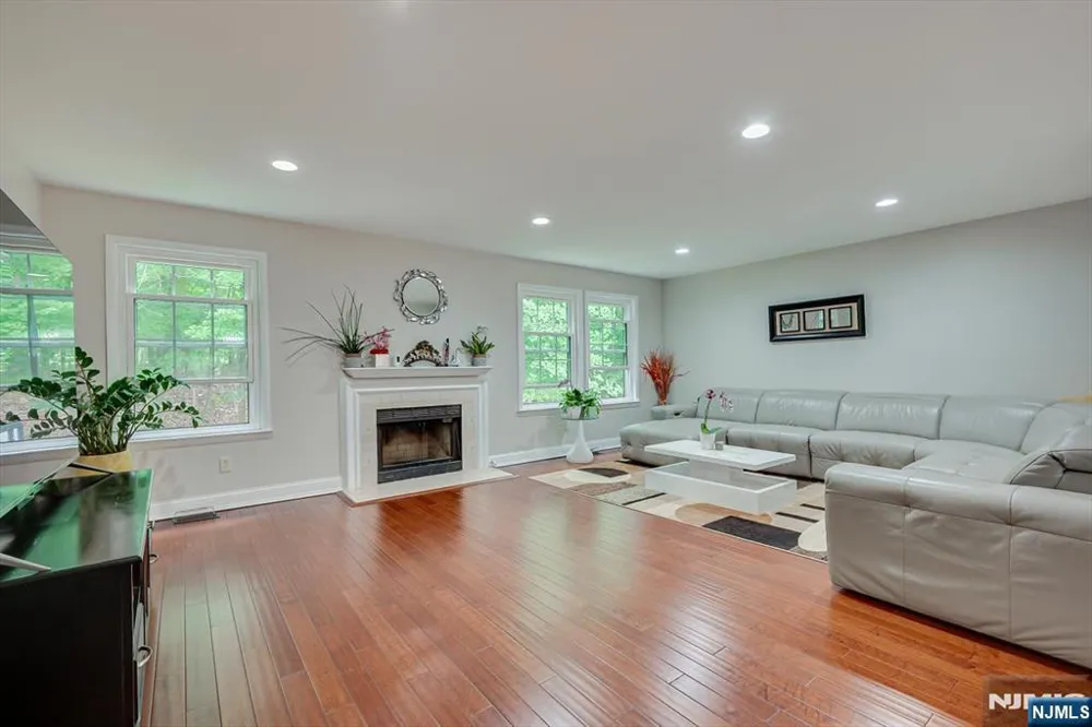 4506 Stonehedge Road 4506 Edison, NJ 08820