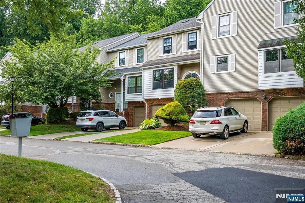 4506 Stonehedge Road 4506 Edison, NJ 08820