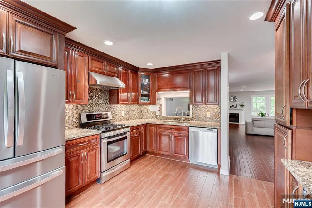 4506 Stonehedge Road 4506 Edison, NJ 08820