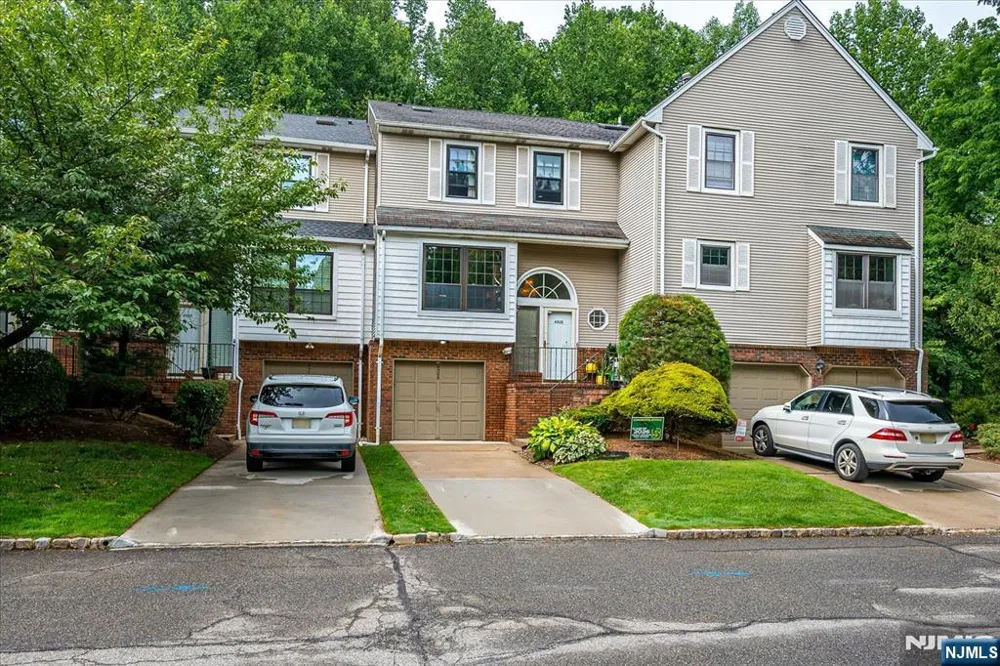 4506 Stonehedge Road 4506 Edison, NJ 08820