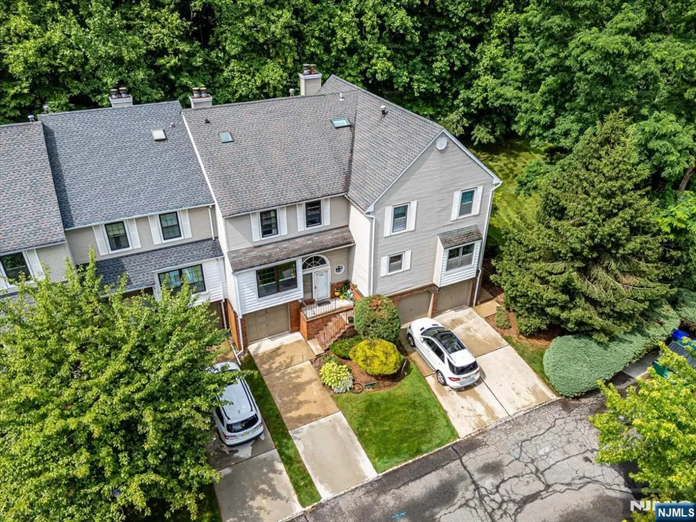 4506 Stonehedge Road 4506 Edison, NJ 08820