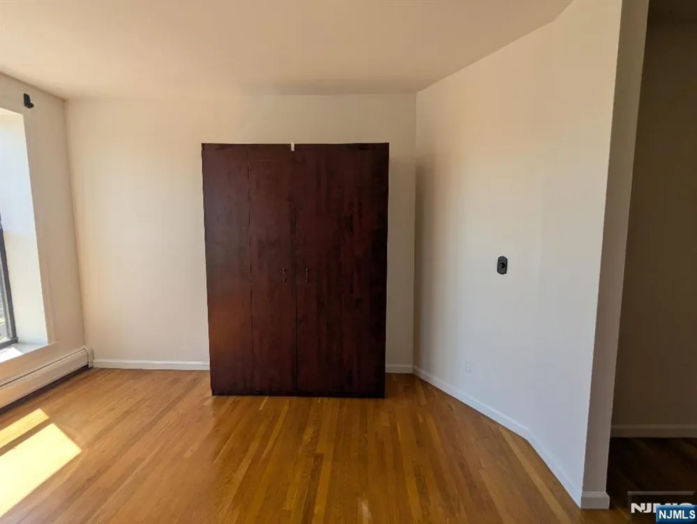 963 Boulevard East 2-3 Weehawken, NJ 07086