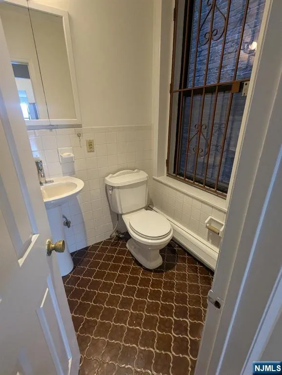 963 Boulevard East 2-3 Weehawken, NJ 07086