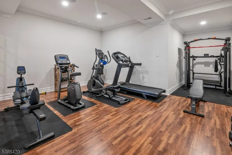 7 W Serafin Way Montville, NJ 07082