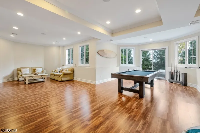 7 W Serafin Way Montville, NJ 07082
