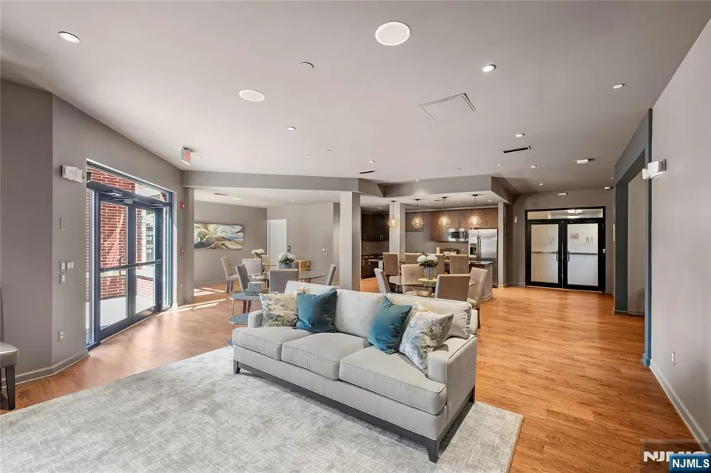 1120 Riverview Avenue 120 Englewood, NJ 07631