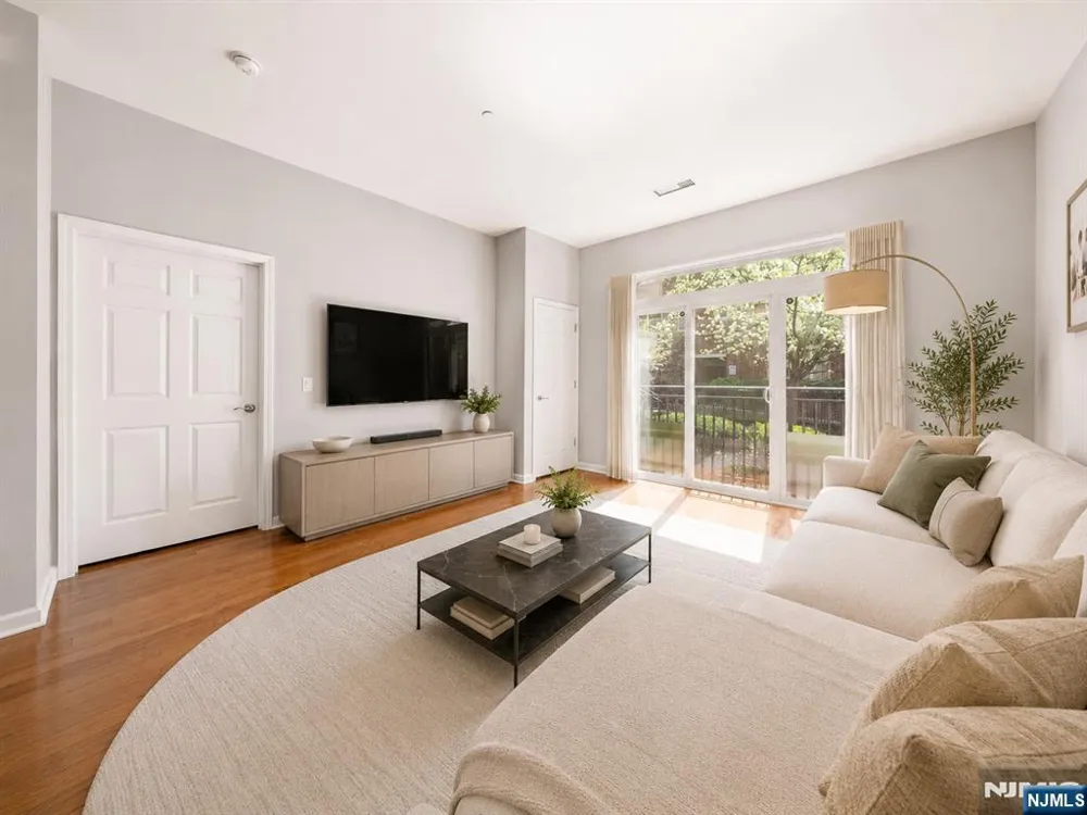 1120 Riverview Avenue 120 Englewood, NJ 07631