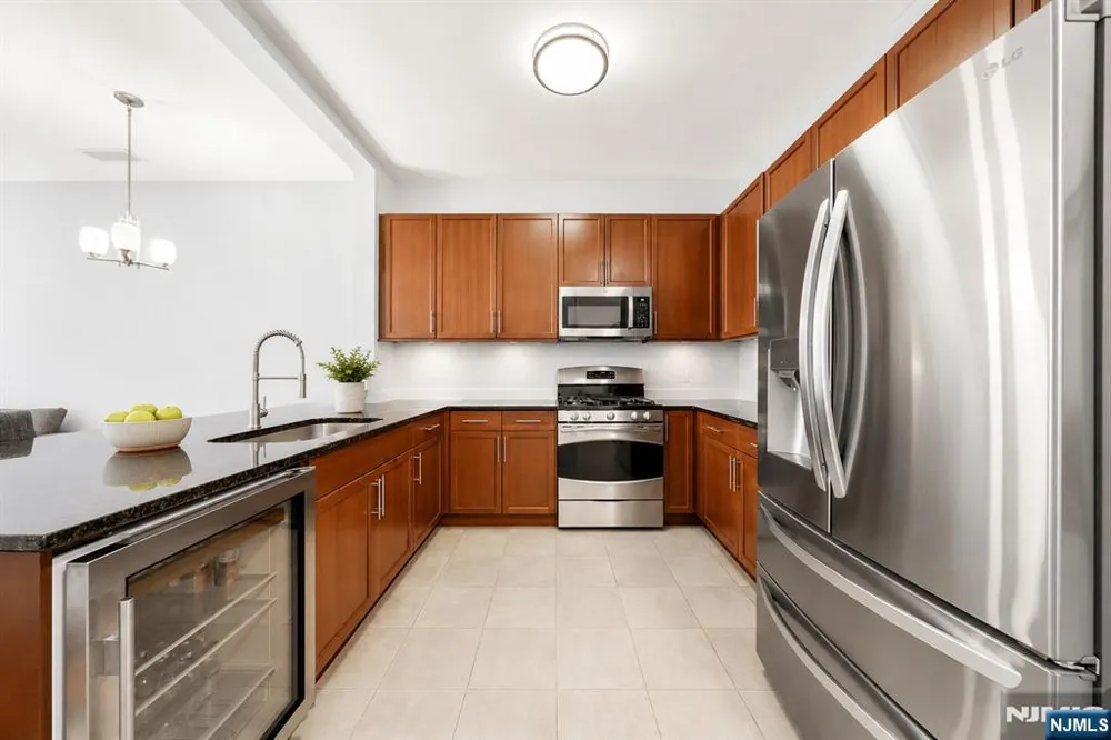 1120 Riverview Avenue 120 Englewood, NJ 07631