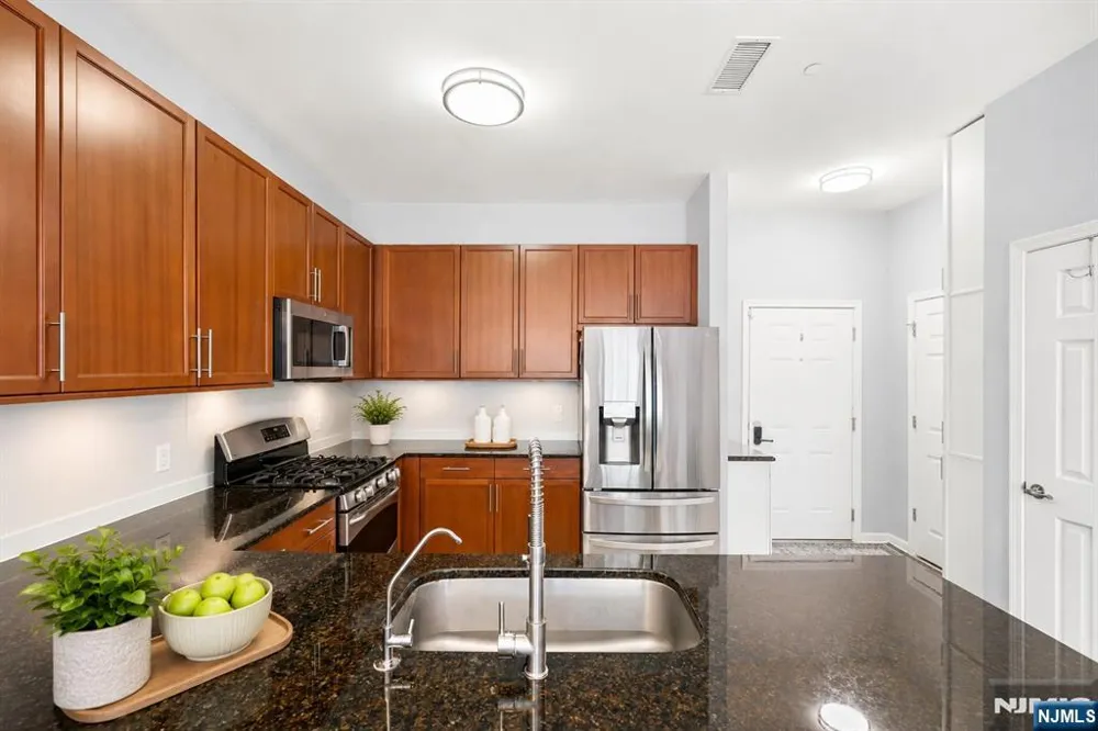 1120 Riverview Avenue 120 Englewood, NJ 07631