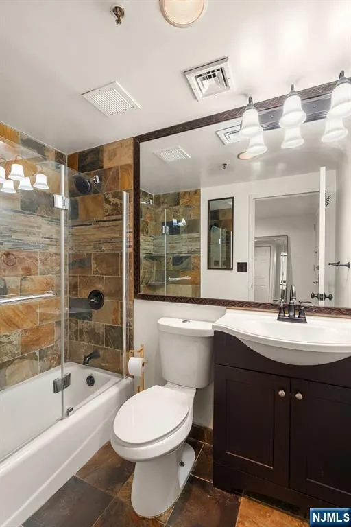 518 Gregory Avenue 201 Weehawken, NJ 07086