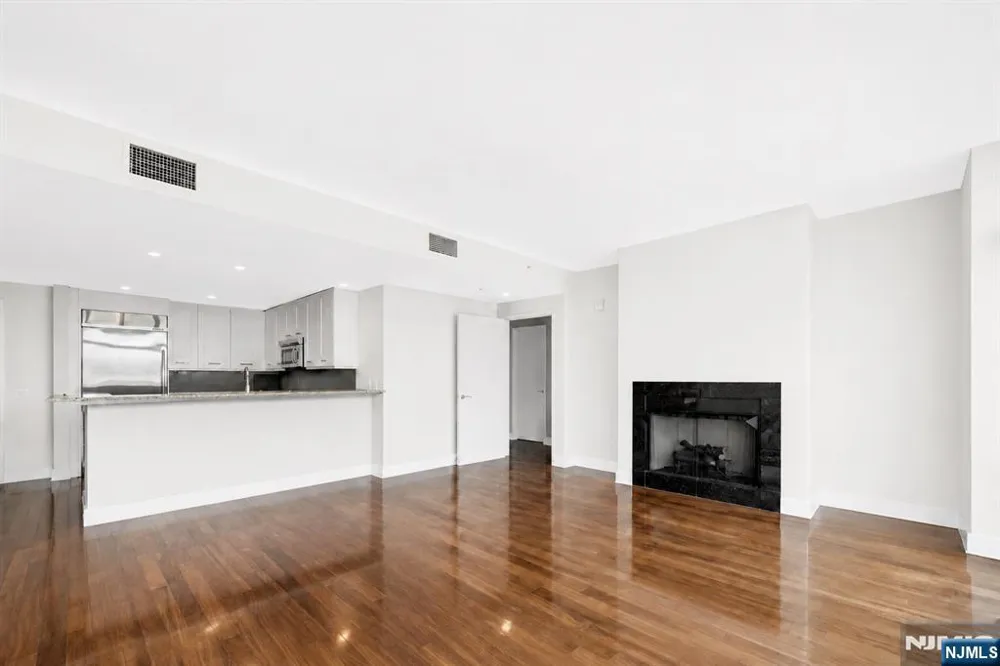 8100 River Road 905 North Bergen, NJ 07047