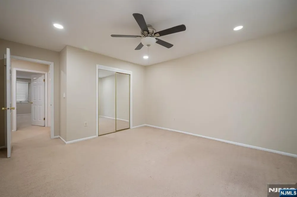 18 Guilford Court Par-Troy Hills, NJ 07950