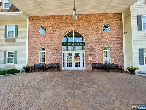 7215 Richmond Road