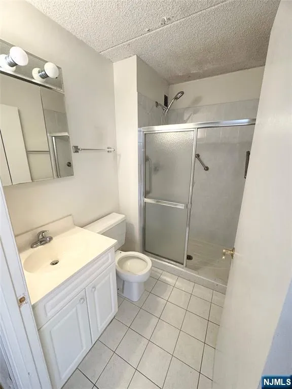 250 Gorge 17I Cliffside Park, NJ 07010