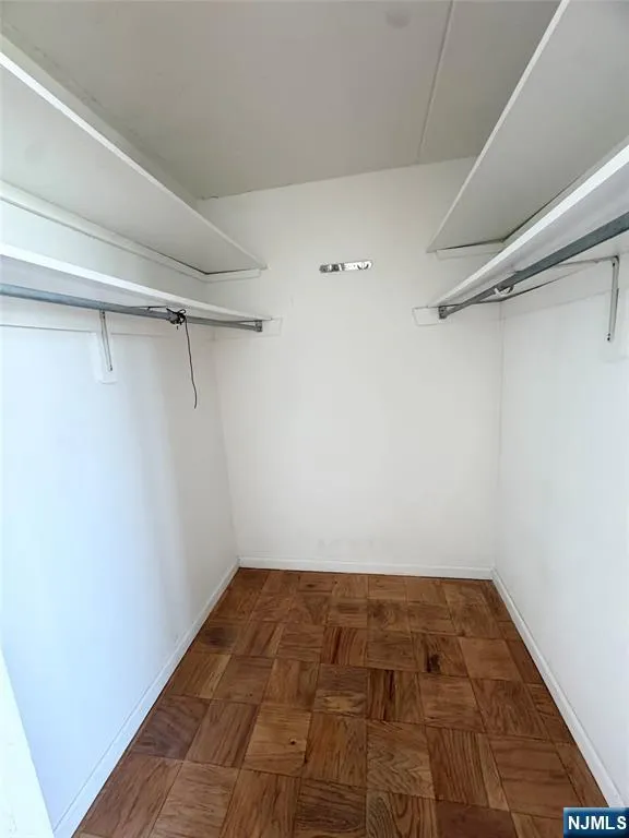 250 Gorge 17I Cliffside Park, NJ 07010