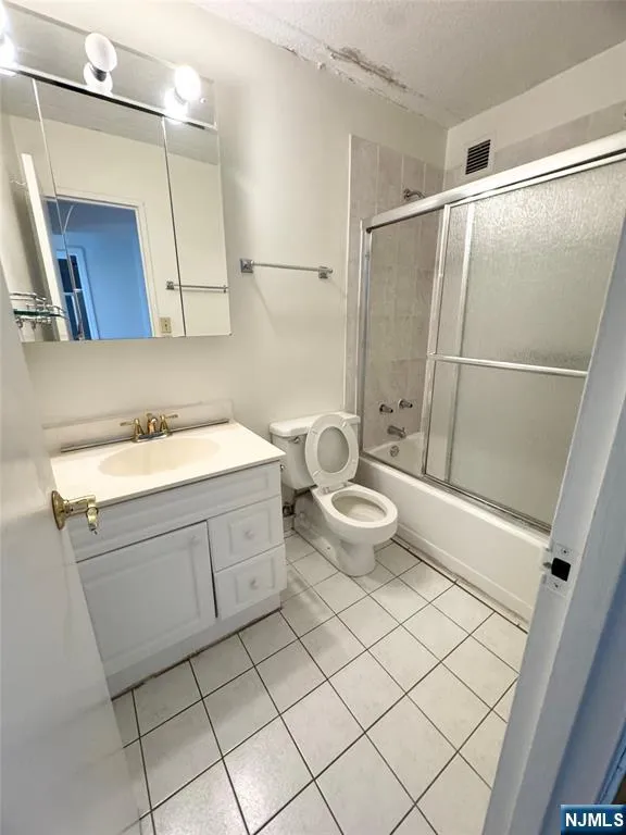 250 Gorge 17I Cliffside Park, NJ 07010