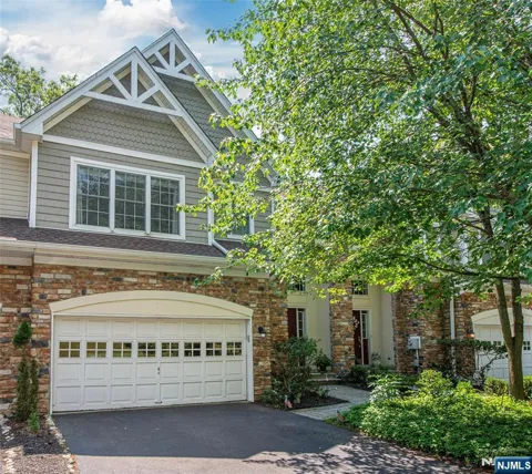 14 N Shadow Lane