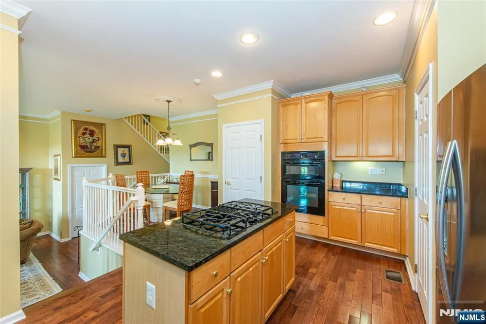 14 N Shadow Lane Oakland, NJ 07436