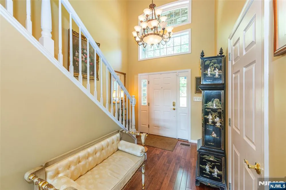 14 N Shadow Lane Oakland, NJ 07436