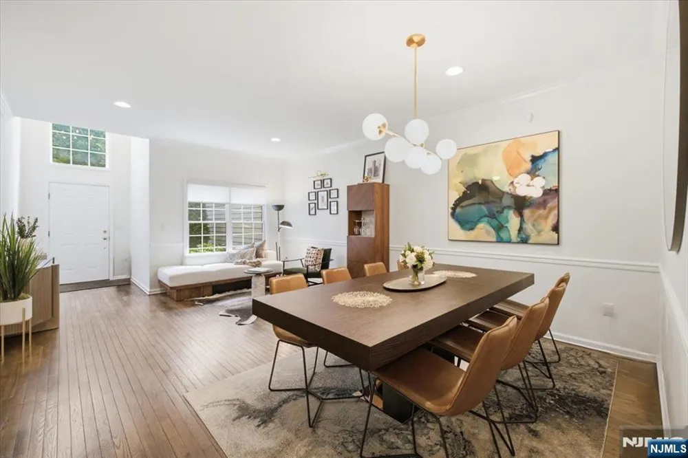 21 Chestnut Court Cedar Grove, NJ 07009