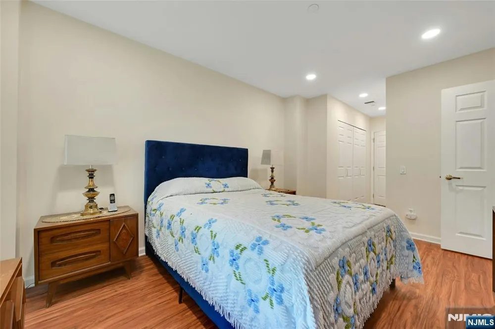 189 Forest Avenue 211 Paramus, NJ 07652