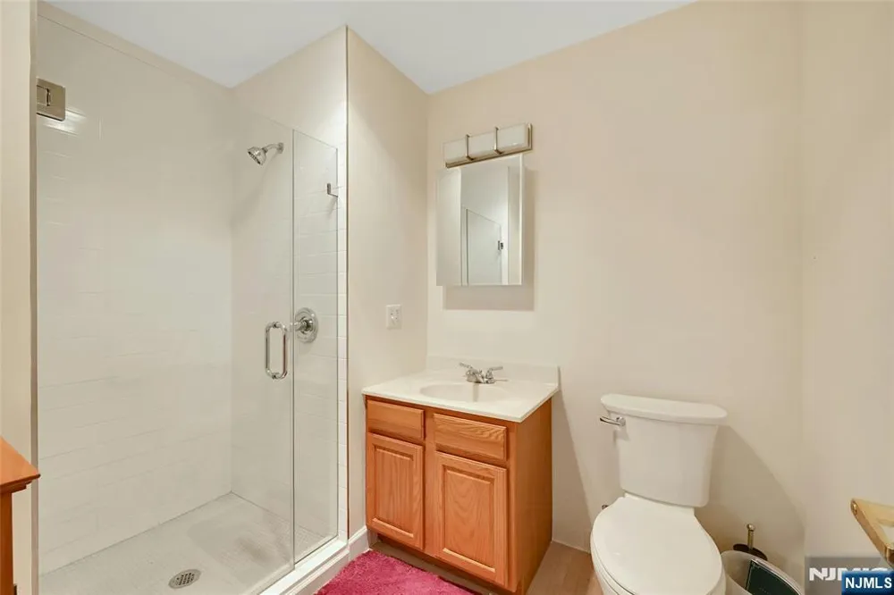 189 Forest Avenue 211 Paramus, NJ 07652