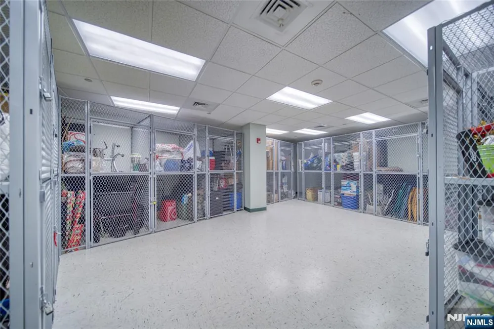 189 Forest Avenue 211 Paramus, NJ 07652