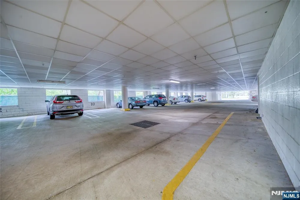 189 Forest Avenue 211 Paramus, NJ 07652