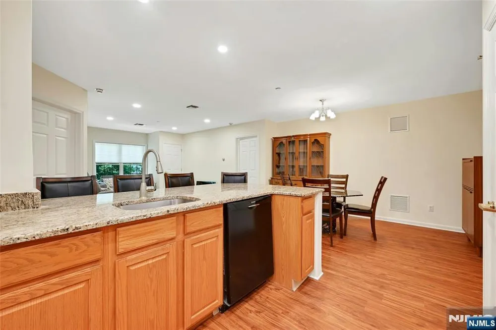 189 Forest Avenue 211 Paramus, NJ 07652