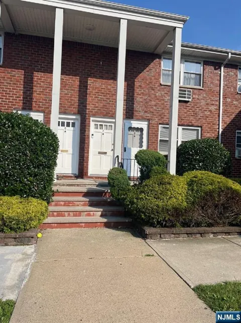 300 E Homestead Avenue B 8