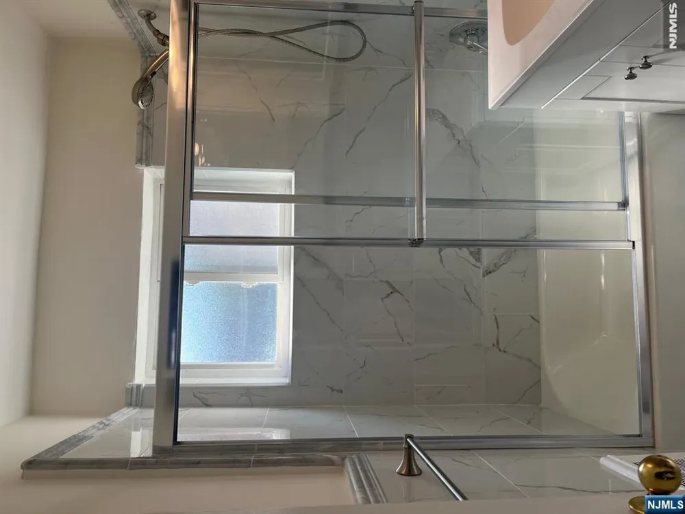 300 E Homestead Avenue B 8 Palisades Park, NJ 07650