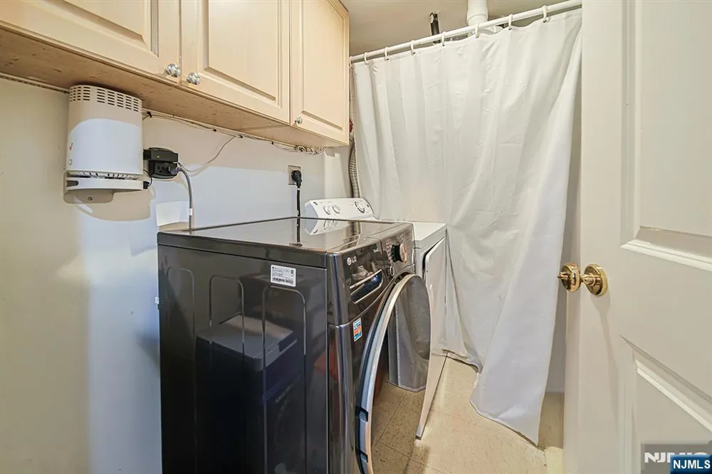306 Smith Court R306 Edgewater, NJ 07020